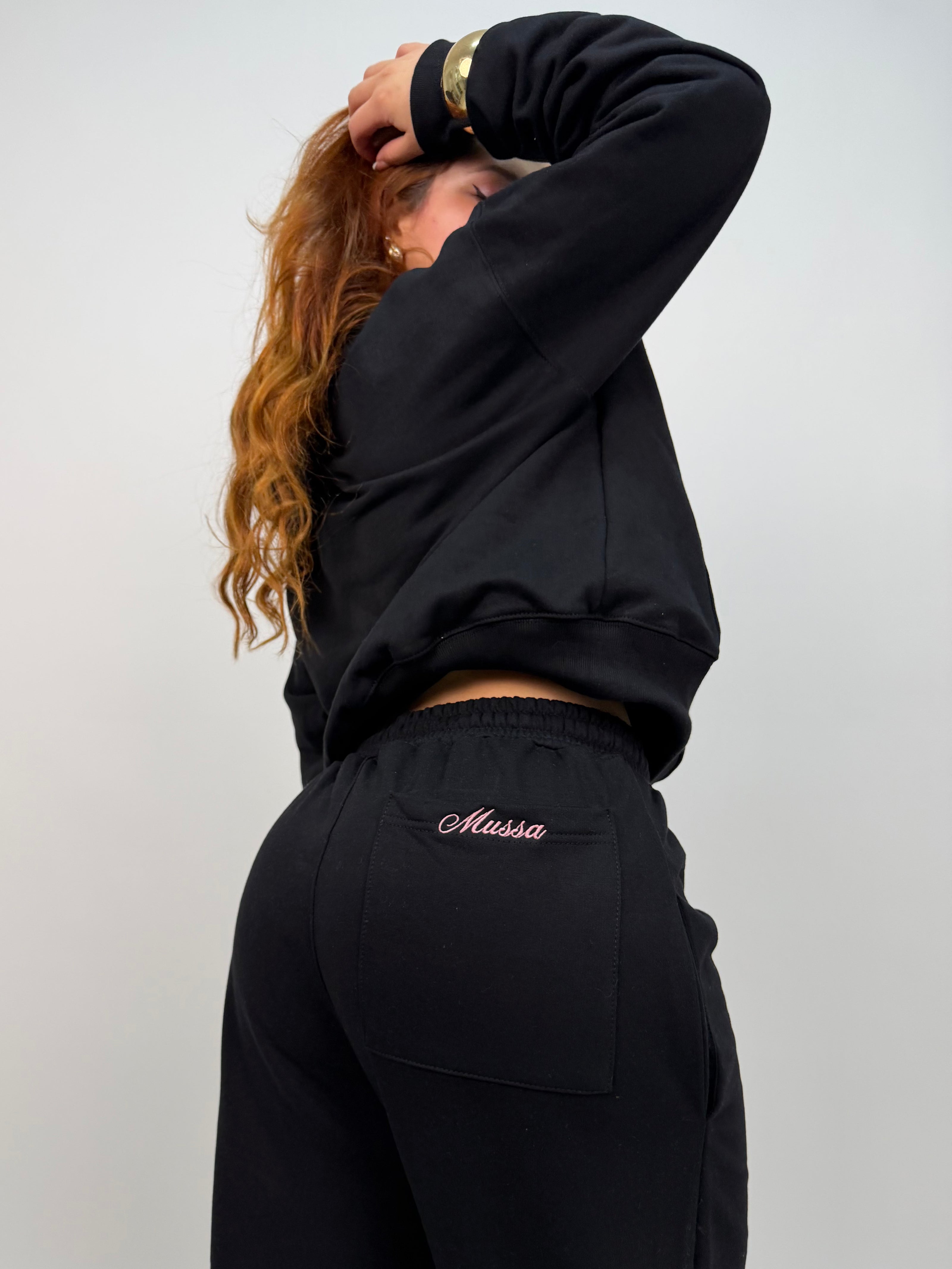 BUZO MUSSA ESSENTIALS - NEGRO